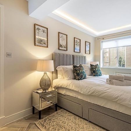 Luxury Living In Knightsbridge Private Balcony View Of Harrods, 2Br2Ba With Ac London Exteriör bild