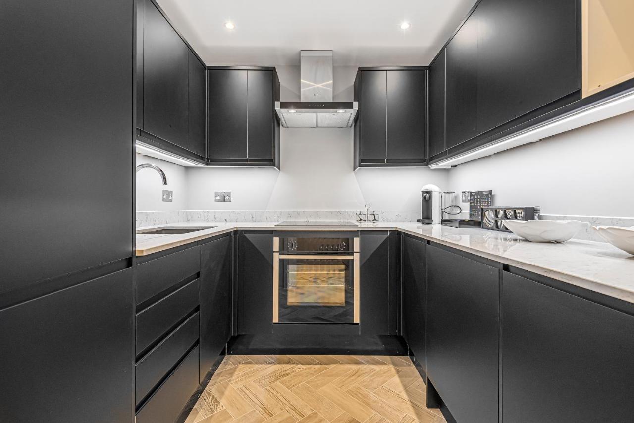 Luxury Living In Knightsbridge Private Balcony View Of Harrods, 2Br2Ba With Ac London Exteriör bild